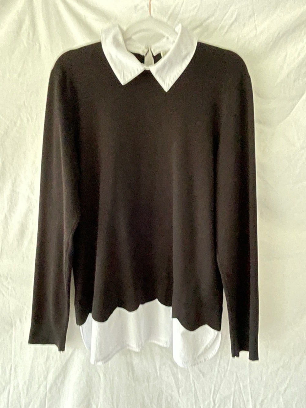 Neiman Marcus Black and White Layered Knit Top Scalloped Hem XL